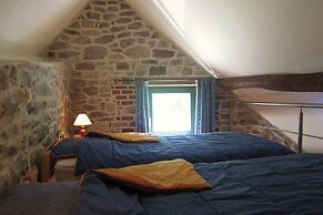 Apartment Near Forest and Hiking Trails