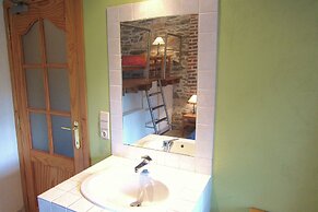 Apartment Near Forest and Hiking Trails