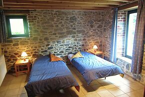 Apartment Near Forest and Hiking Trails
