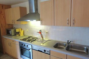 Apartment Near Forest and Hiking Trails