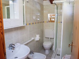 Apartment With Scenic View