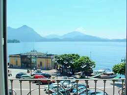 House In the Heart of Baveno Within Walking Distance of the Lake