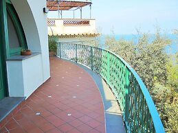 Belvilla by OYO Montano