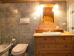 Dreamy Cottage in Bellamonte Italy with Hot Tub