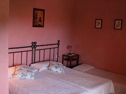 Romantic Farmhouse near Medieval Village of Montaione