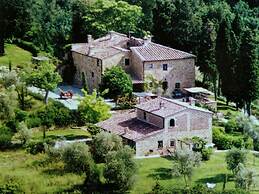 Romantic Farmhouse near Medieval Village of Montaione