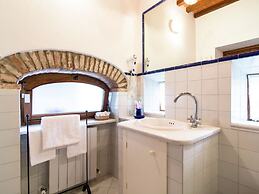 Holiday Home in Cortona With Pool