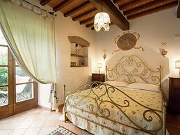 Holiday Home in Cortona With Pool