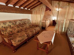 Holiday Home With Swimming Pool in Foiano Della Chiana