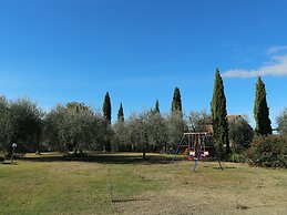 Holiday Home With Swimming Pool in Foiano Della Chiana