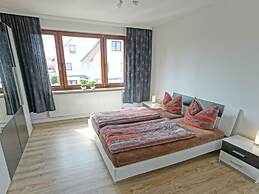 Large Holiday Home With Roof Terrace and Garden