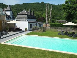Charming Holiday Home Along the Meuse