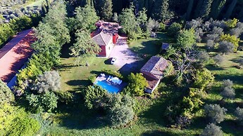 Apartment Near Pisa With Pool and Garden