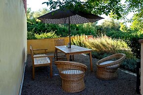 Apartment Near Pisa With Pool and Garden