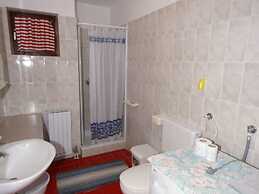 Charming Apartment in Banjole Near Sea