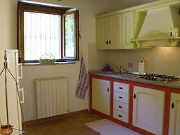 Belvilla by OYO Cozy Holiday Home With Garden