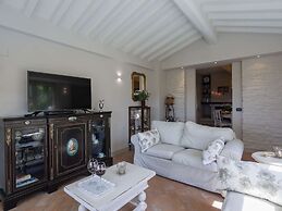 Belvilla by OYO Villa Ginestra