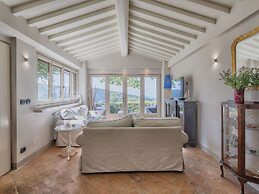 Belvilla by OYO Villa Ginestra