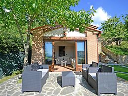 Belvilla by OYO Villa Ginestra