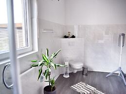 Holiday Home Near the sea With own Garden