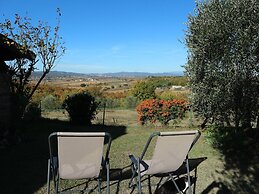 Holiday Home With Swimming Pool in Foiano Della Chiana