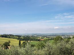 Holiday Home With Swimming Pool in Foiano Della Chiana