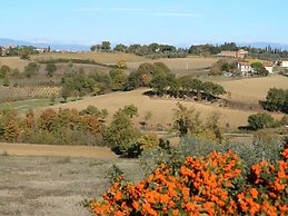 Holiday Home With Swimming Pool in Foiano Della Chiana