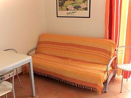Holiday Home with Nicely Decorated Interior near Lake Garda