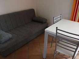 Holiday Home with Nicely Decorated Interior near Lake Garda