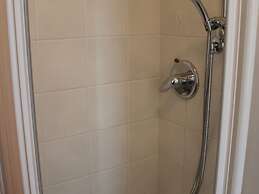 Holiday Home with Nicely Decorated Interior near Lake Garda