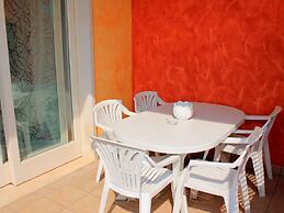 Holiday Home with Nicely Decorated Interior near Lake Garda