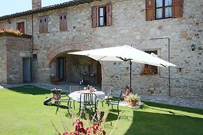 Apartment in Todi With Pool & History