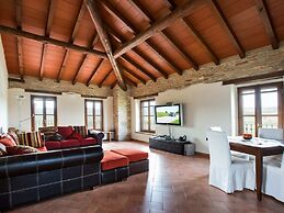 Magnificent old Country House With Garden and Private Pool, With Wifi