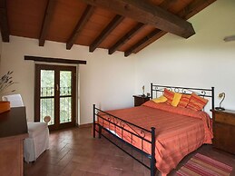 Magnificent old Country House With Garden and Private Pool, With Wifi