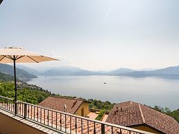 Belvilla by OYO Panoramic House in a Residence