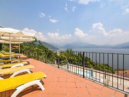 Belvilla by OYO Panoramic House in a Residence