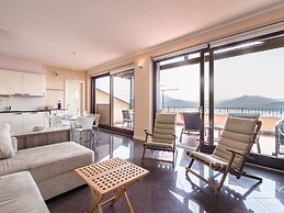 Belvilla by OYO Panoramic House in a Residence