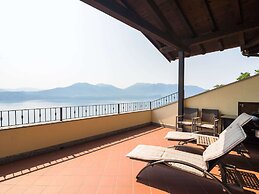 Belvilla by OYO Panoramic House in a Residence