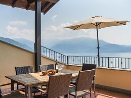 Belvilla by OYO Panoramic House in a Residence