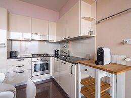 Belvilla by OYO Panoramic House in a Residence