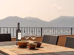 Belvilla by OYO Panoramic House in a Residence