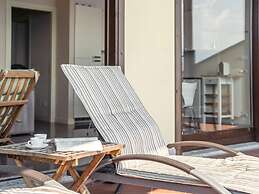 Belvilla by OYO Panoramic House in a Residence