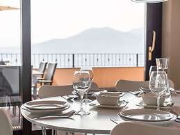 Belvilla by OYO Panoramic House in a Residence