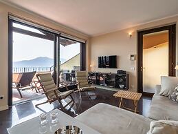 Belvilla by OYO Panoramic House in a Residence