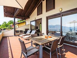 Belvilla by OYO Panoramic House in a Residence