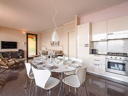 Belvilla by OYO Panoramic House in a Residence