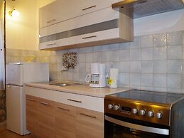 Vintage Holiday Home in Rakalj With Garden