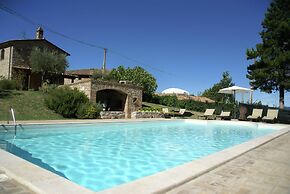 Villa in Umbertide With Pool and Garden