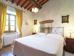 Holiday Home in Cortona With Pool