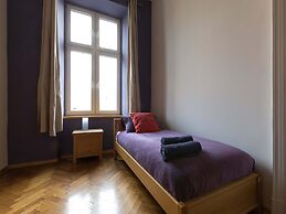 Airy and Sunny Apartment in the Centre of Krakow
